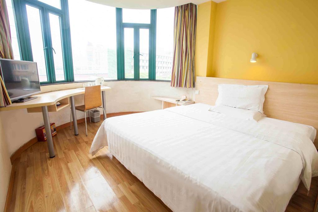 7Days Inn Premium Fuzhou Tatou Road Room photo
